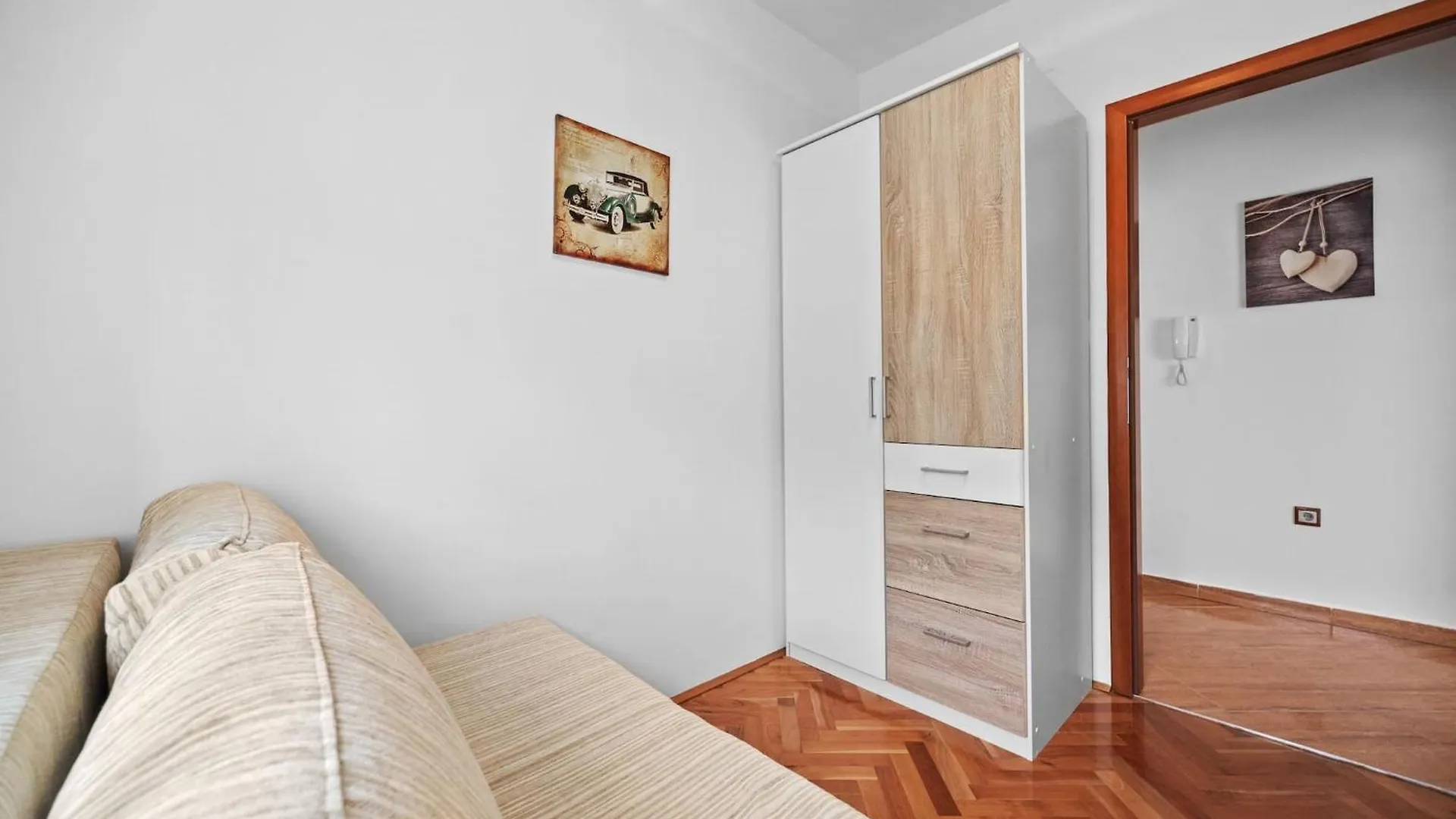 Apartments Neda With Sea View Kampor Croatia