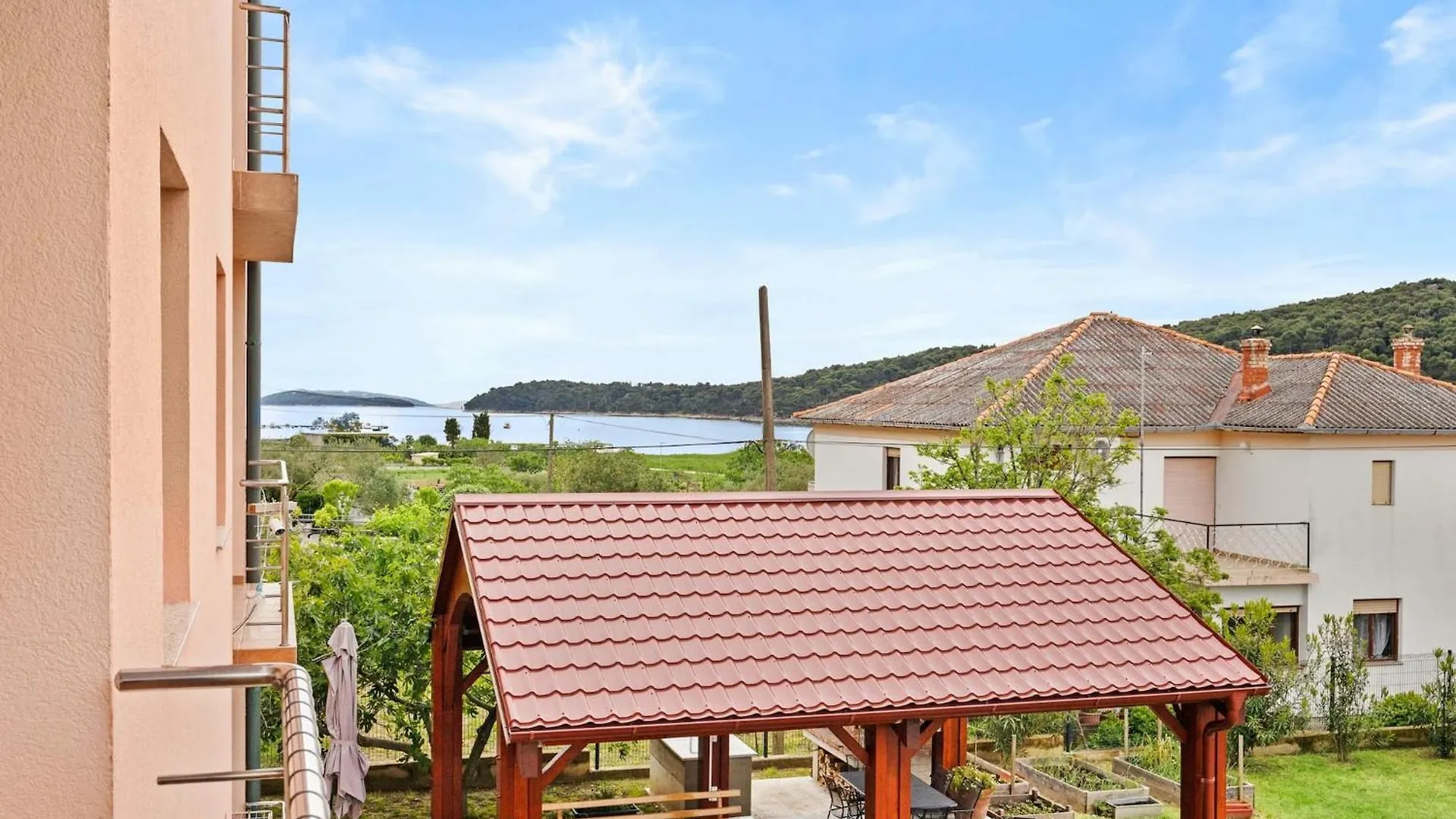 Apartments Neda With Sea View Kampor Croatia