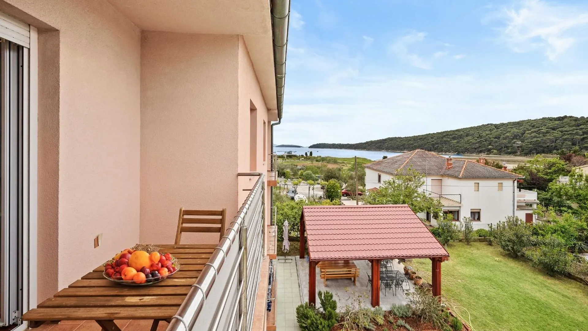 Apartments Neda With Sea View Kampor Croatia