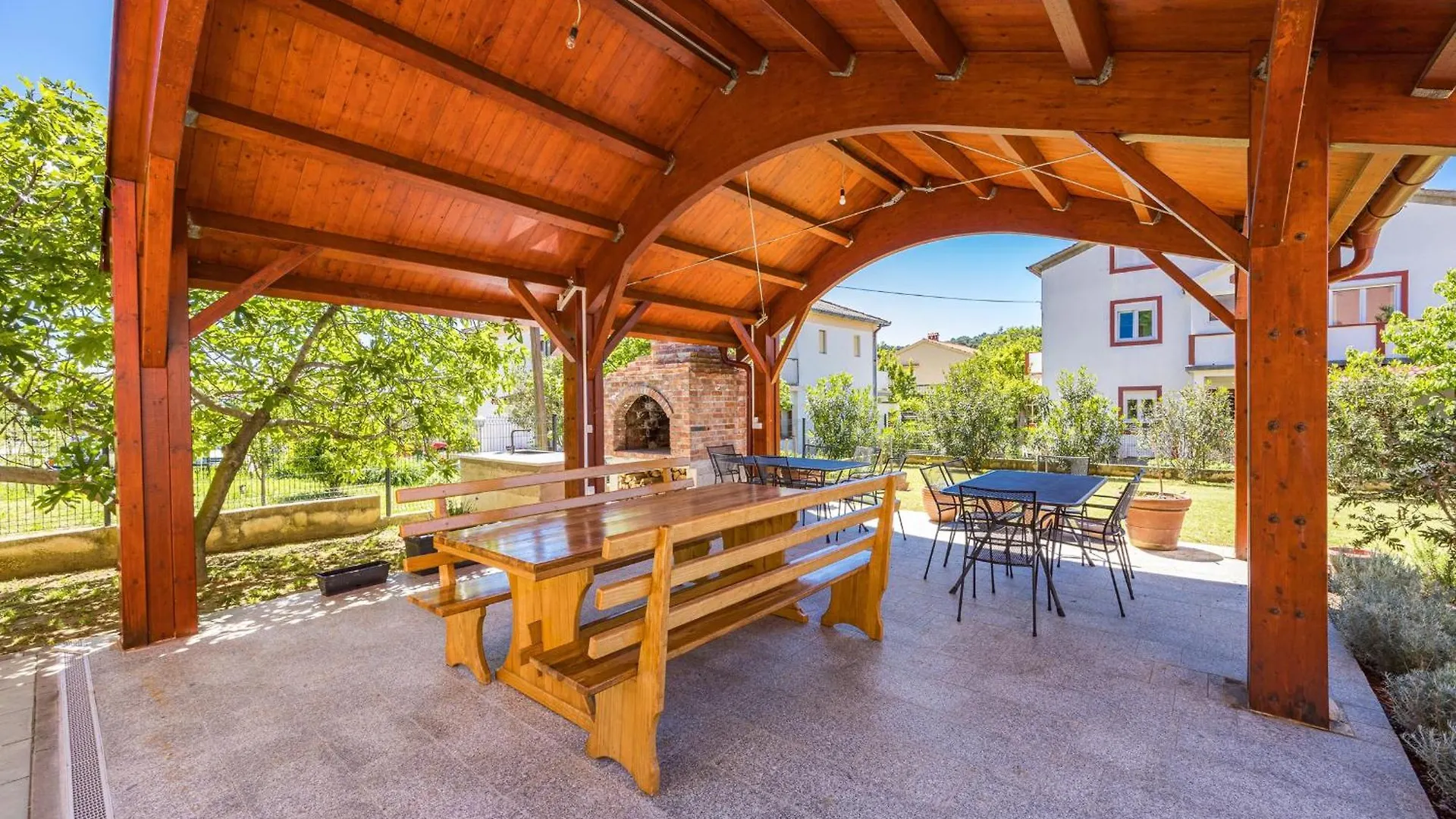 Apartments Neda With Sea View Kampor Croatia